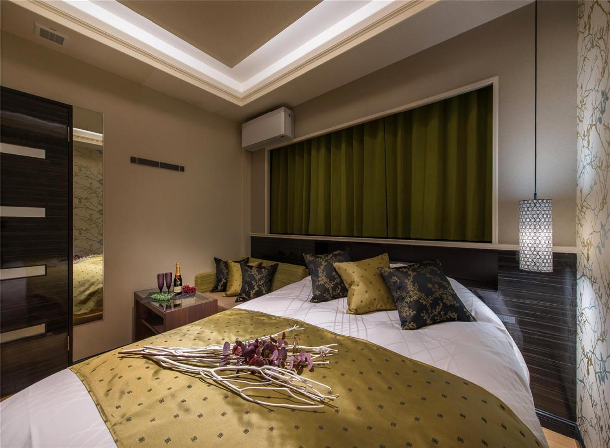 Hotel Zen Sennichimae (Adults Only) Осака Екстер'єр фото