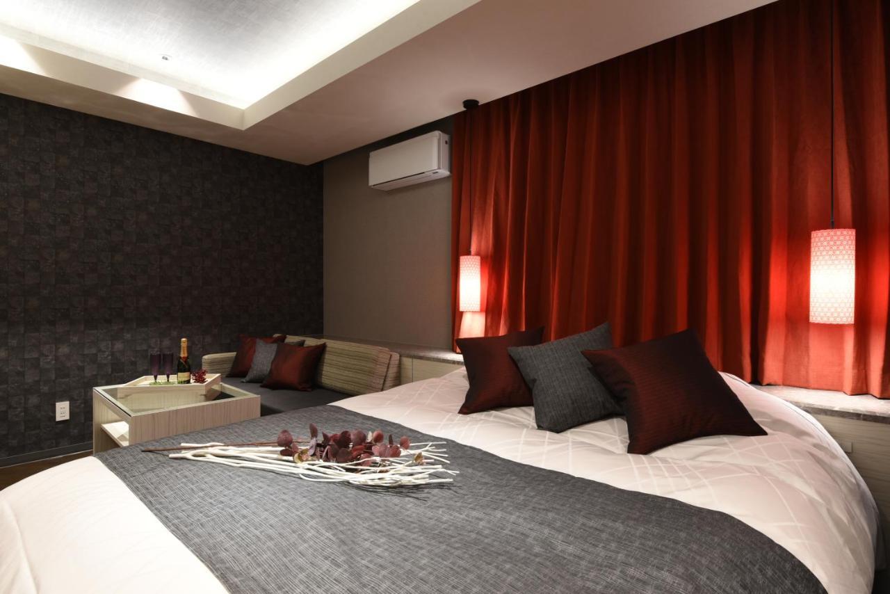 Hotel Zen Sennichimae (Adults Only) Осака Екстер'єр фото