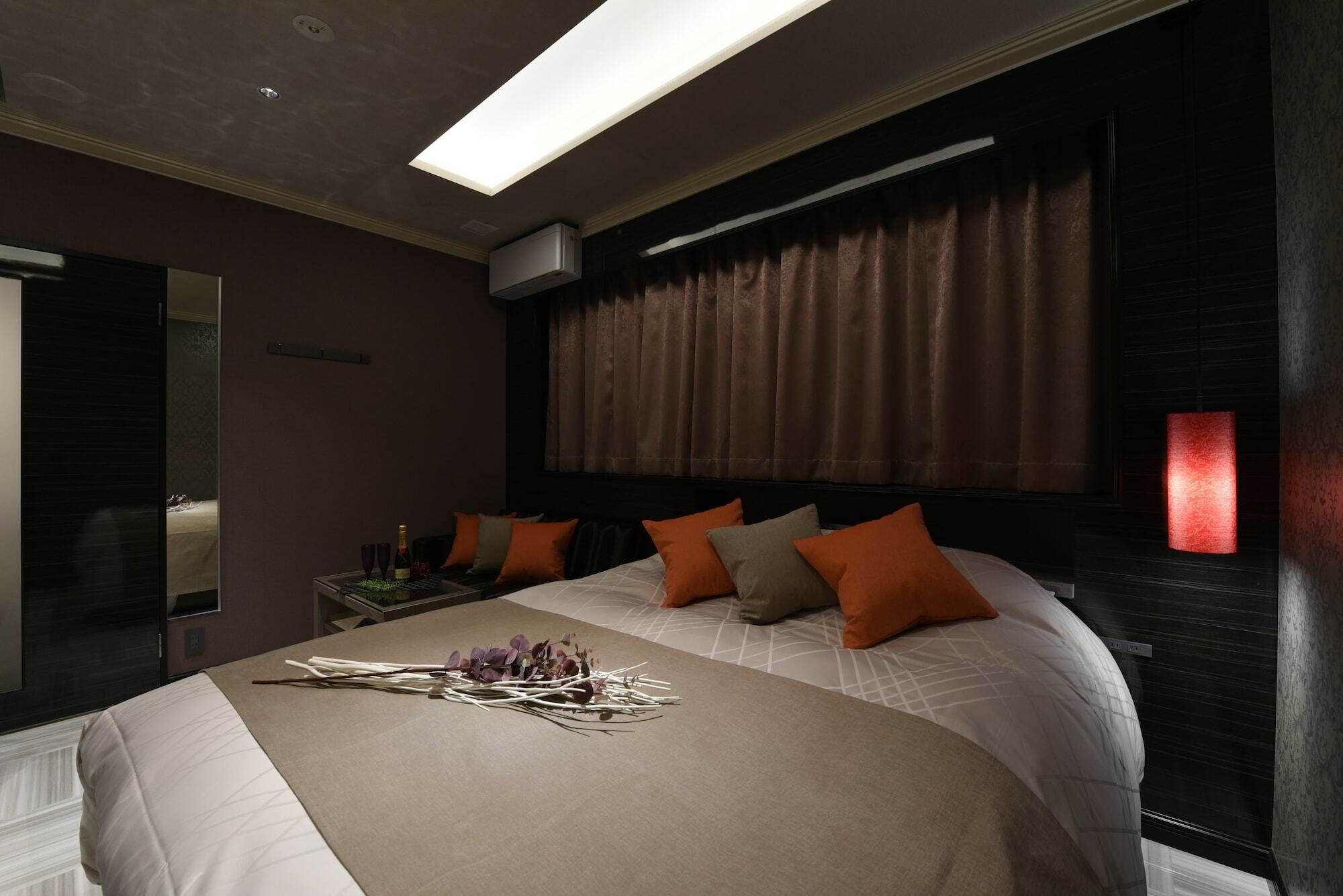 Hotel Zen Sennichimae (Adults Only) Осака Екстер'єр фото